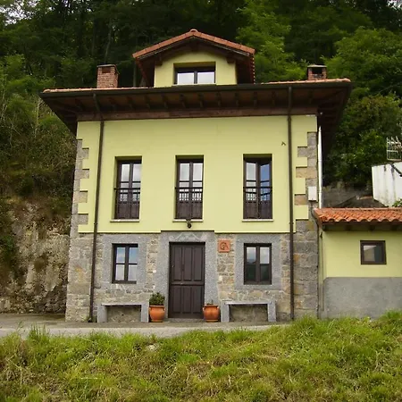 Casa Rural La Taberna * Onís